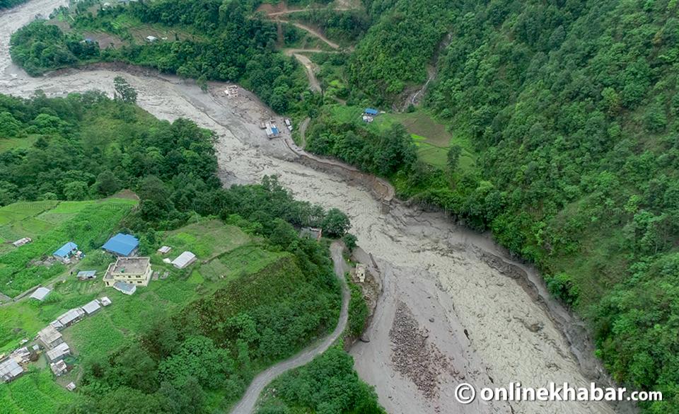 मेलम्ची-नदीमा-फेरि-बाढी-आयो