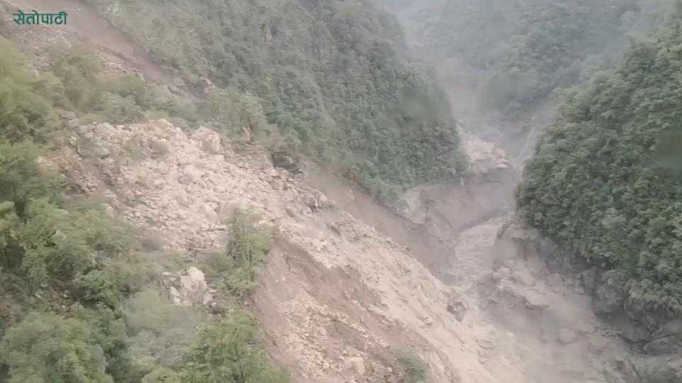 डुबानमा-परेका-परिवारको-बिचल्ली:छाक-टार्न-धौधौ